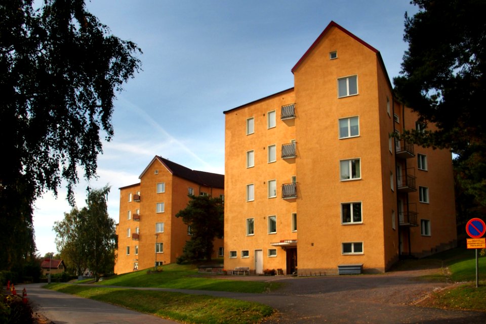 Tähtitalo apt towers on Toivolankatu, Viljo Laitsalmi