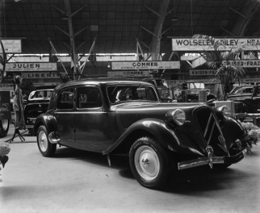 Tentoonstelling RAI. Opdracht Auto. Overzicht, Bestanddeelnr 902-7254