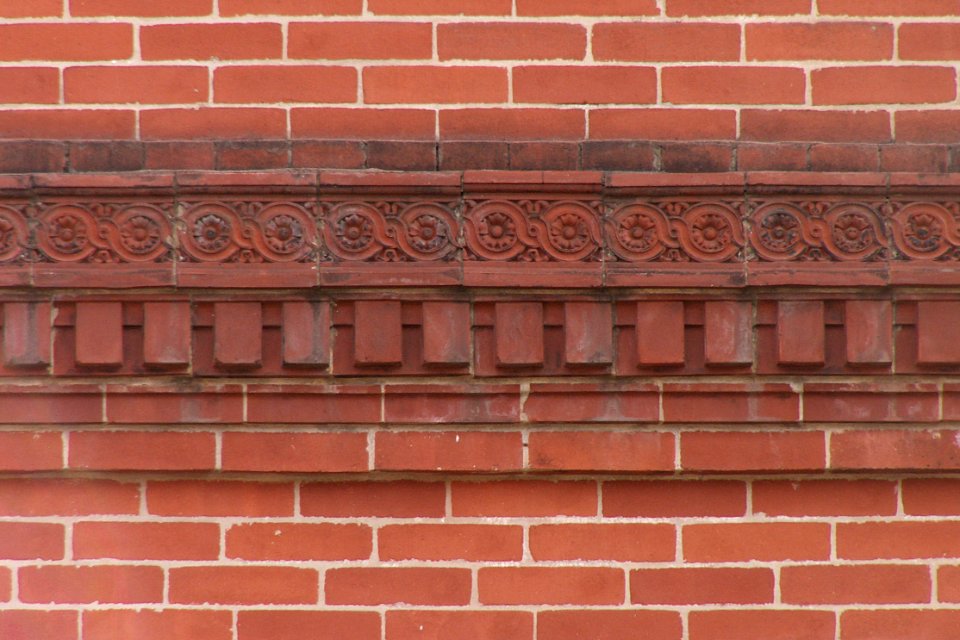 Terra-cotta trim, Schiller Glocke Gesang und Turn Verein, South Side, 2021-06-24