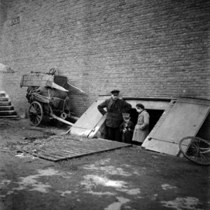 Terugkomst geëvacueerde Nederlanders in Roermond, Bestanddeelnr 900-2230