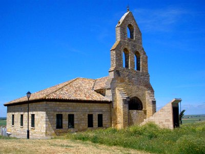 Támara de Campos - Hospital de San Juan de Jerusalén-Ayuntamiento-Museo Etnográfico 06