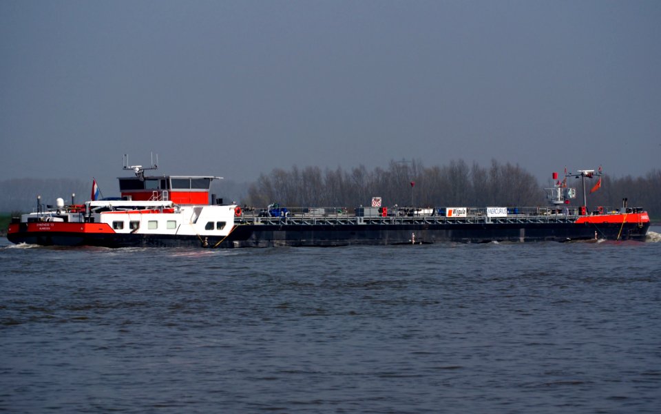 Synthese 15 - ENI 02329557, Waal rivier, The Netherlands