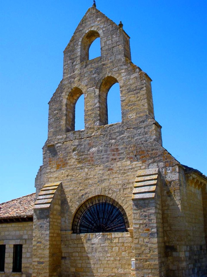 Támara de Campos - Hospital de San Juan de Jerusalén-Ayuntamiento-Museo Etnográfico 07