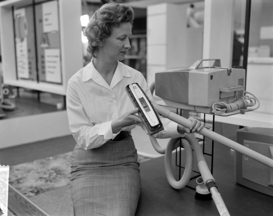 Tentoonstelling Idee 62 in RAI-gebouw voor het moderne huis, het allernieuwste o, Bestanddeelnr 914-3902