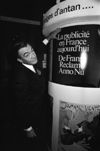 Tentoonstelling La publicite de France geopend door Franse ambassadeur Robert , Bestanddeelnr 929-5183