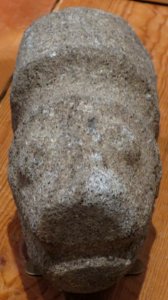 Tákl sledgehammer head possibly carved as a bear head