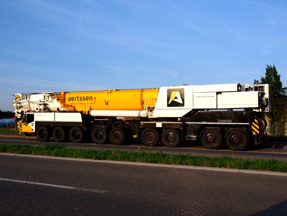 Terex AC700 telescopic crane, owner Aertssen, Port of Antwerp pic3
