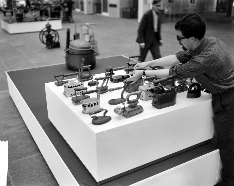Tentoonstelling Idee 62 in RAI-gebouw voor het moderne huis, Bestanddeelnr 914-3904