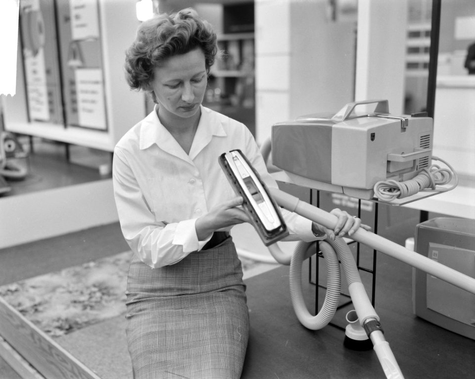 Tentoonstelling Idee 62 in RAI-gebouw voor het moderne huis, Bestanddeelnr 914-3903