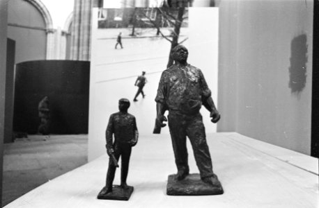 Tentoonstelling Mooie Vrijheid ingericht in Nieuwe Kerk A'dam t.g.v. 25e doden, Bestanddeelnr 923-4116