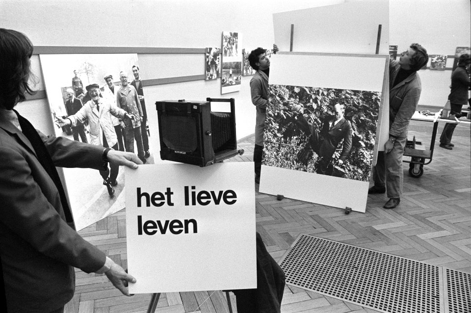 Tentoonstelling Ons lieve leven honderd jaar Nederlands krantefotos in het Stede, Bestanddeelnr 926-0472
