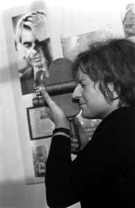 Tentoonstelling over Joris Ivens houten Lescamera, Bestanddeelnr 921-9280