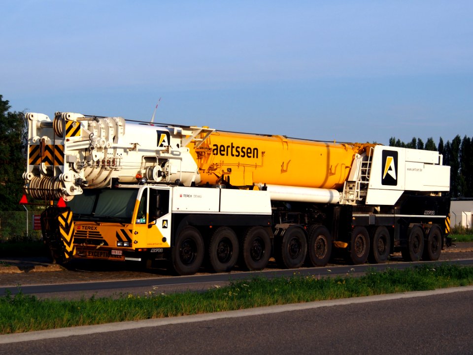 Terex AC700 telescopic crane, owner Aertssen, Port of Antwerp pic2