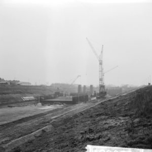 Terneuzen oude sluis, sluis in aanbouw bij Terneuzen, baggeren, Bestanddeelnr 916-0080