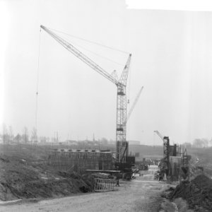 Terneuzen oude sluis, sluis in aanbouw bij Terneuzen, baggeren, Bestanddeelnr 916-0081