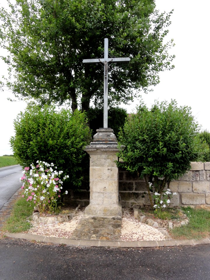 Terny-Sorny (Aisne) croix de chemin