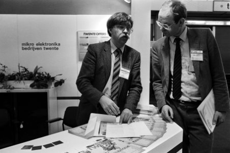 Tentoonstellingen, stands, automatisering, bezoekers, Bestanddeelnr 932-3933