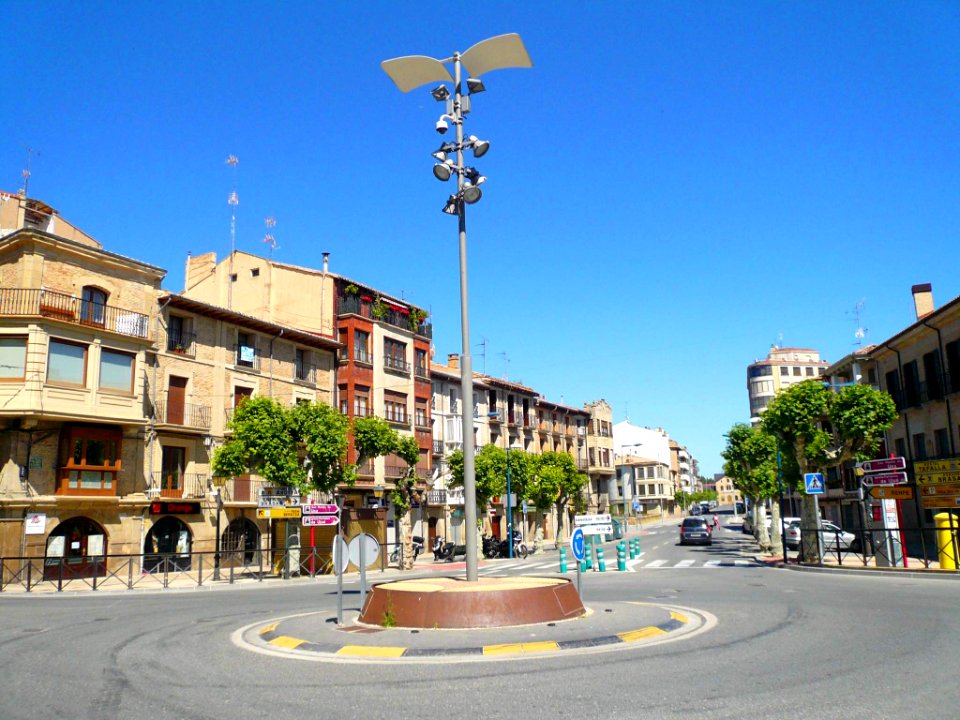 Tafalla - Plaza Teófano Cortés 05