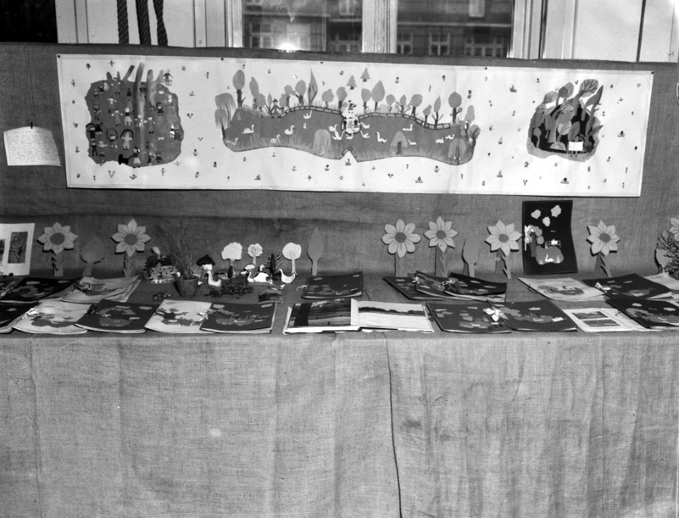 Tentoonstelling Willemsparkwegschool, Bestanddeelnr 901-9946