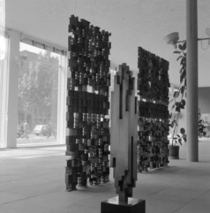 Tentoonstelling werken van Andre Volten in Stedelijk Museum, Bestanddeelnr 919-2353