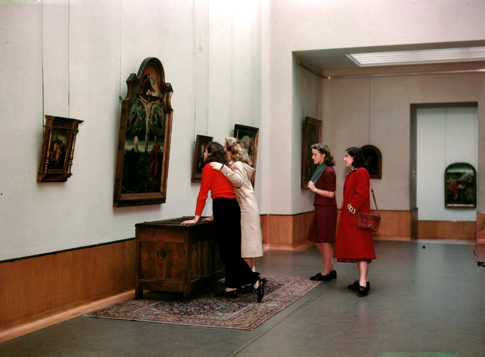 Tentoonstellingen, schilderijen, vrouwen, Bestanddeelnr 254-7359