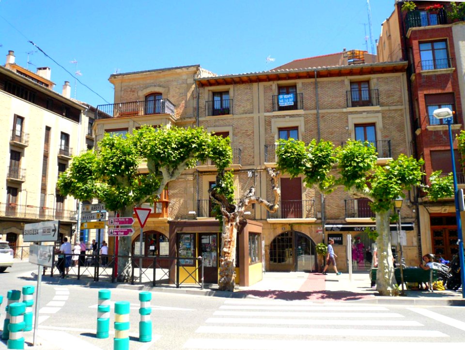 Tafalla - Plaza Teófano Cortés 01