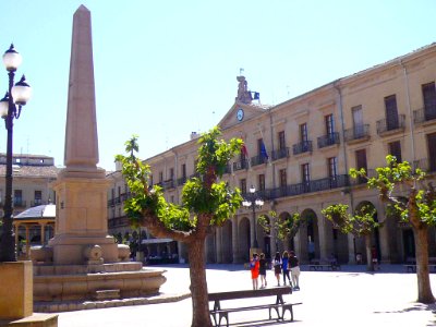 Tafalla - Plaza de Don Francisco de Navarra 08
