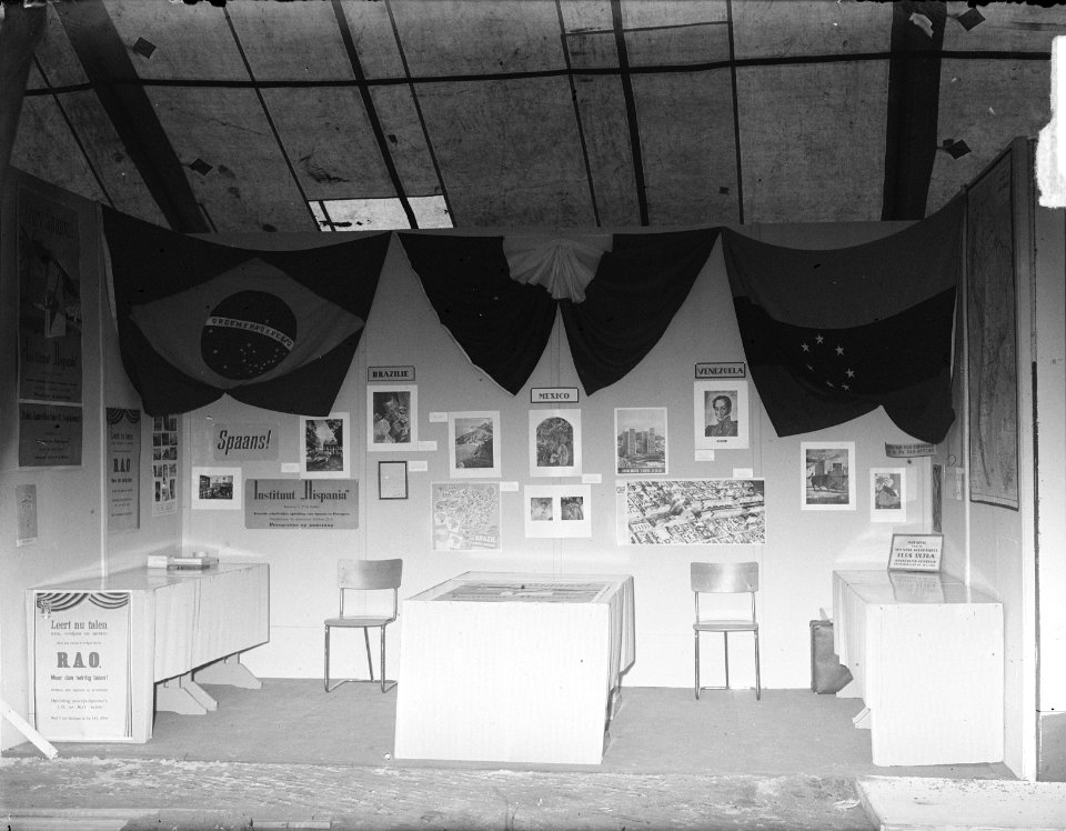 Tentoonstellling Prins Bernhard op reis Utrecht, Bestanddeelnr 904-0495