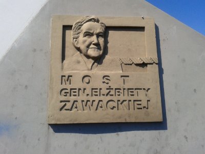 Tablica na Moście Generał Elżbiety Zawackiej w Toruniu