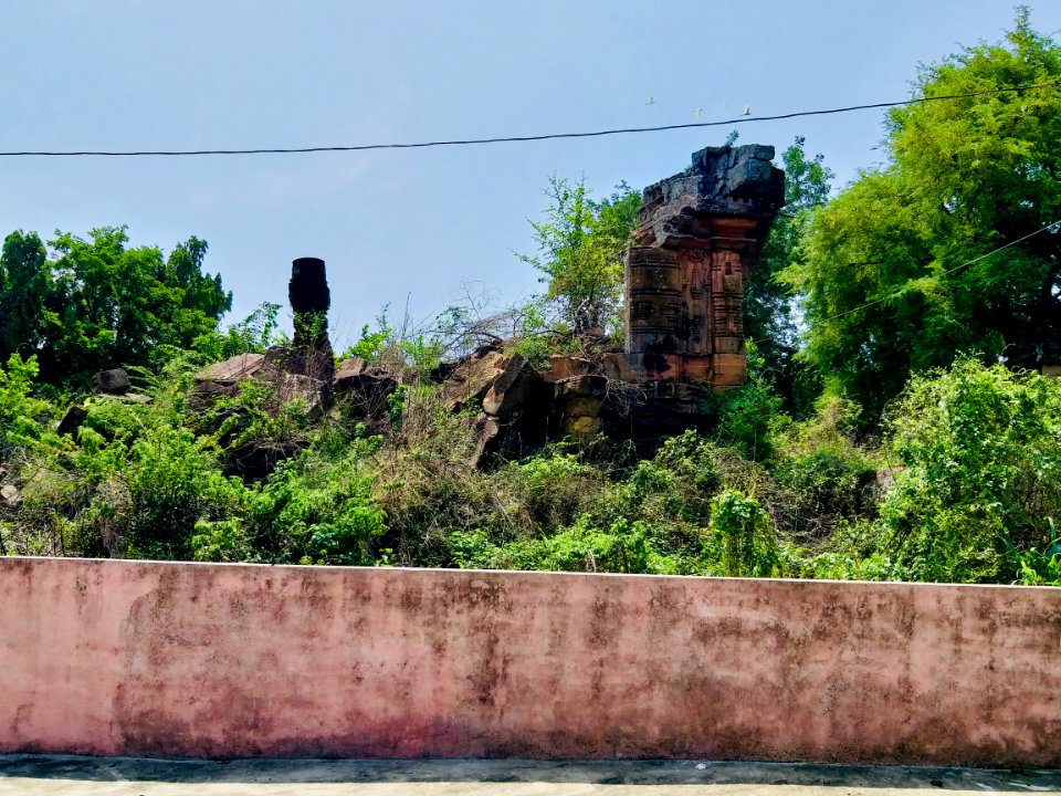 Temple ruins in Manthani, Telangana - 18