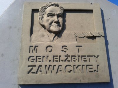 Tablica na Moście Gen. Elżbiety Zawackiej w Toruniu