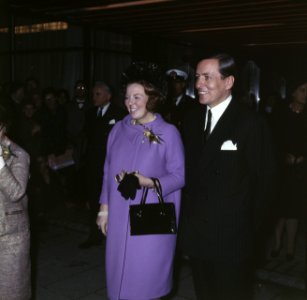 Ten gevolge van ondertrouw HKH Prinses Margriet , feest Doelen, Rotterdam aanko, Bestanddeelnr 254-7953