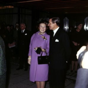 Ten gevolge van ondertrouw HKH Prinses Margriet , feest Doelen, Rotterdam aanko, Bestanddeelnr 254-7955