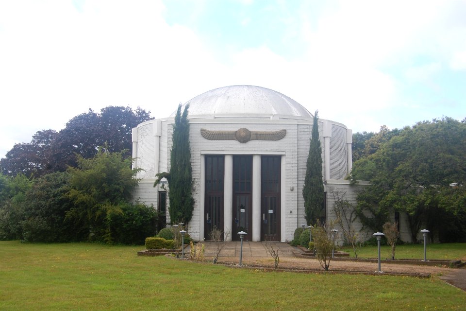 Temple of the White Eagle Lodge, Brewells Lane, Liss (July 2019) (8)