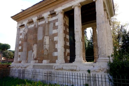 Temple of Portunus, view 4 - Rome Italy - DSC00503