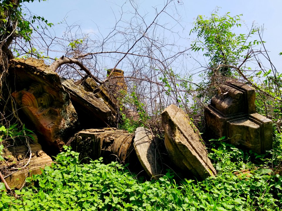 Temple ruins in Manthani, Telangana - 14