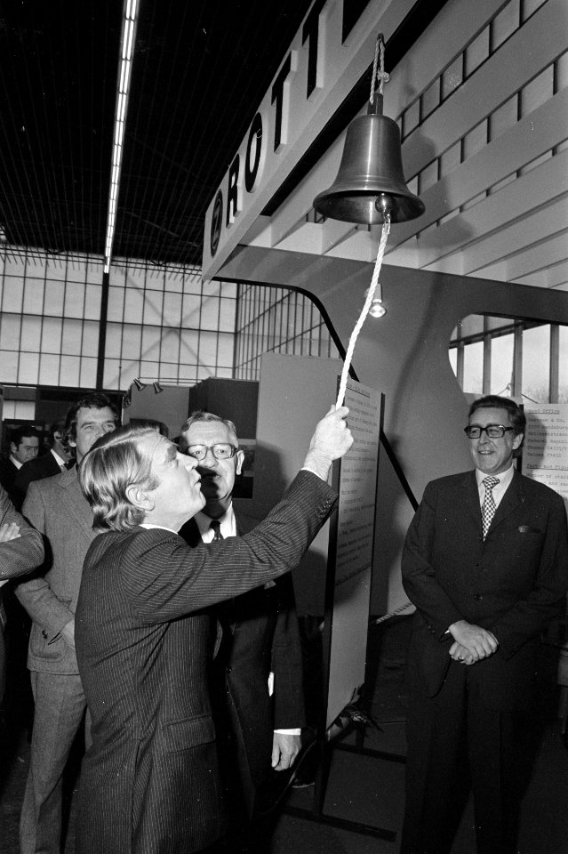 Tentoonstelling Europort 1972 geopend in de RAI, Engels Minister Chris Chataway , Bestanddeelnr 926-0229