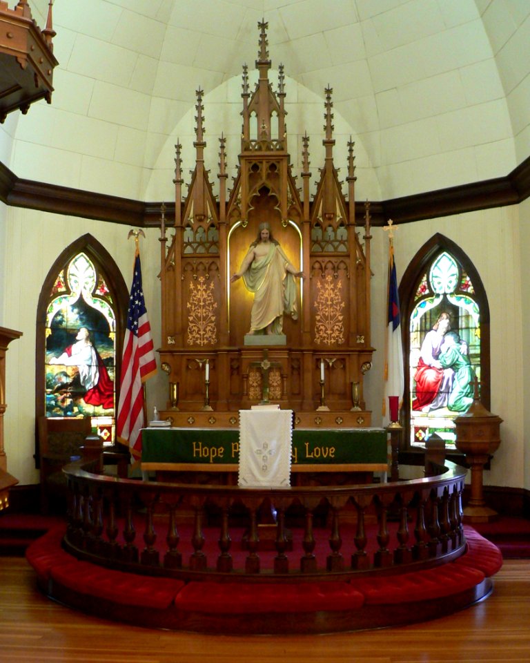 Tabor Church, Strandberg, altar 1