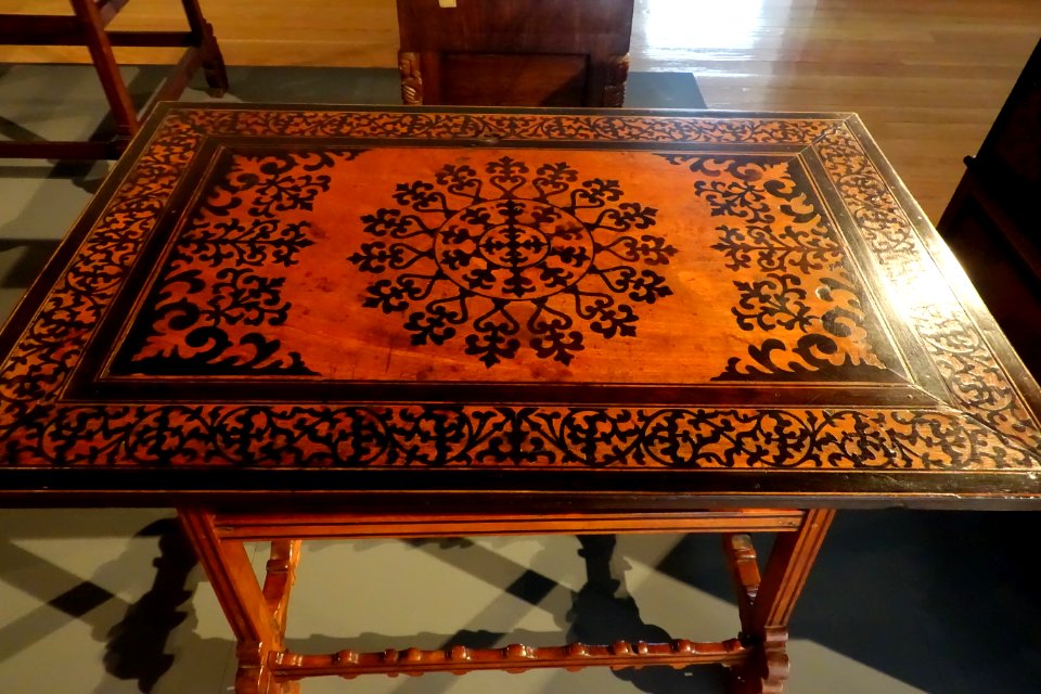 Table - Museu Nacional de Machado de Castro - Coimbra, Portugal - DSC00277