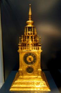 Table clock, German school, 17th century, golt bronze and brass - Museo Nacional de Artes Decorativas - Madrid, Spain - DSC08031
