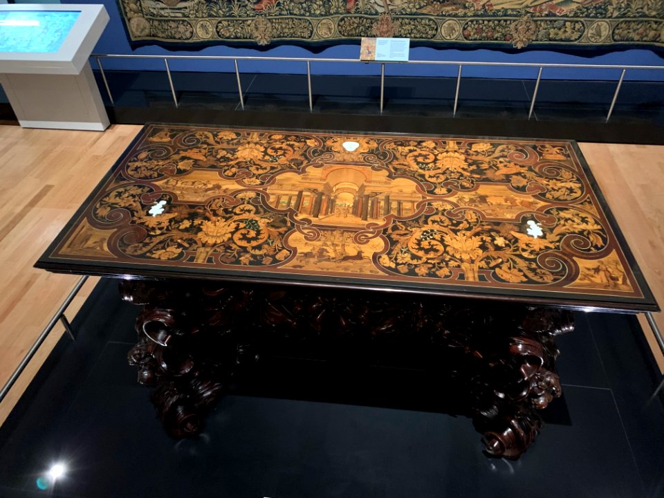 Table Boxwood base with marquetry top by Lucio de Lucci, Venice, 1686-1688, photo 2