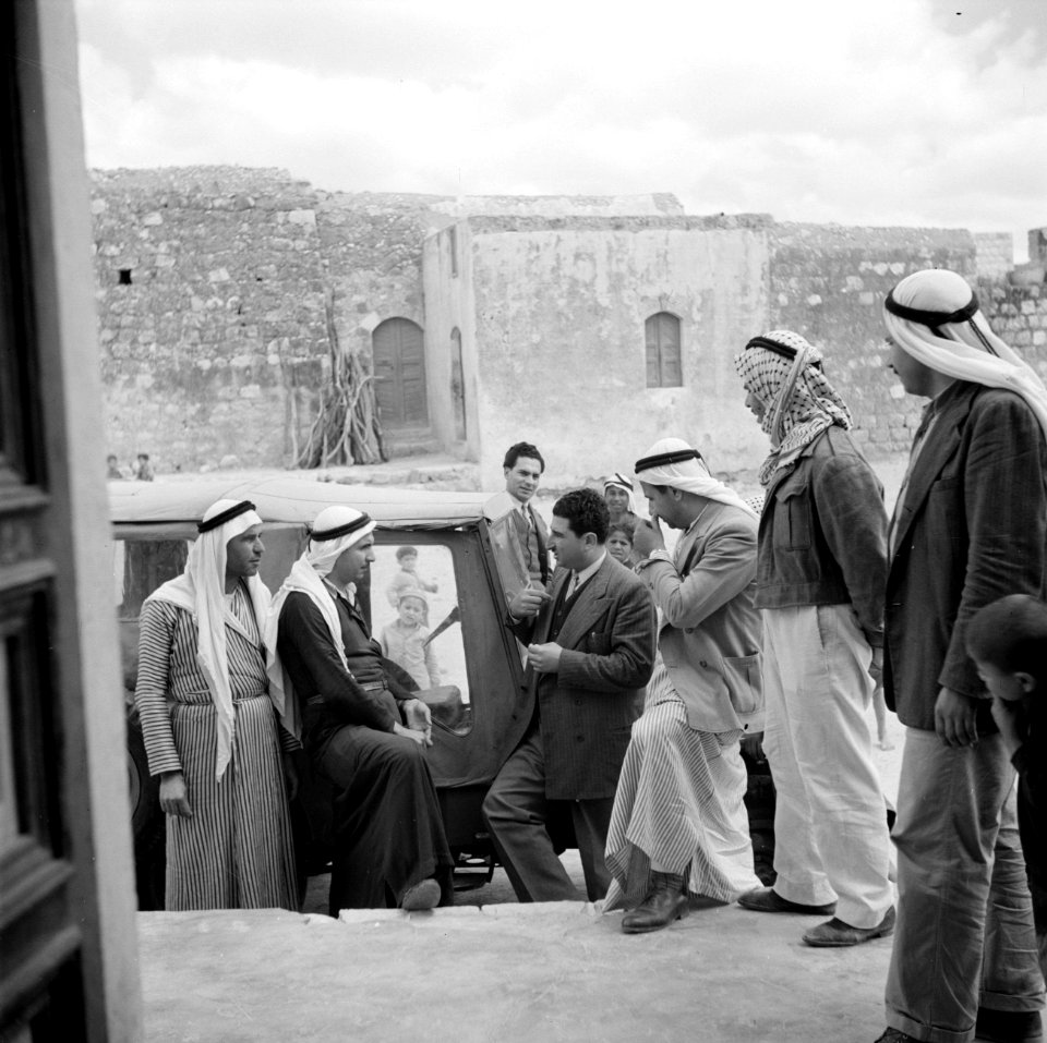 Tafereel in Zaita, een dorp dichtbij de (toenmalige) grens tussen Jordanië en Is, Bestanddeelnr 255-5584