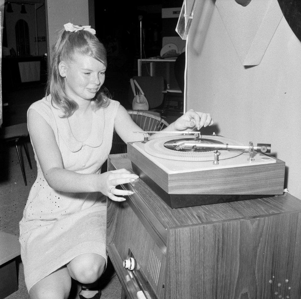 Tentoonstelling Femina in Ahoy te Rotterdam. Demonstratie van nieuwe manier om …, Bestanddeelnr 918-2234
