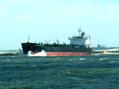 T.C. Gleisner - IMO 9293210 - Callsign LADN6 leaving Port of Rotterdam, Holland 06-Aug-2005