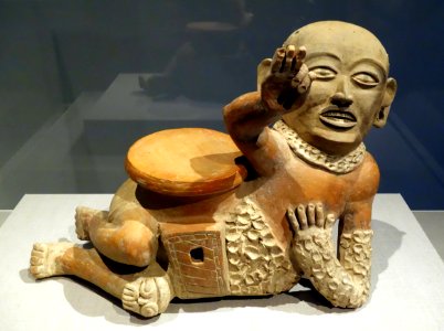 Teotihuacan-influenced vessel in the form of a ballplayer, Mexico or Guatemala, Escuintla style, 600 AD, earthenware and paint - De Young Museum - DSC00550
