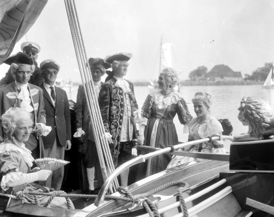 T.g.v. 150e Hardzeildag kwamen stadhouder Prins Willem V en zijn gemaal Prinses , Bestanddeelnr 918-0856
