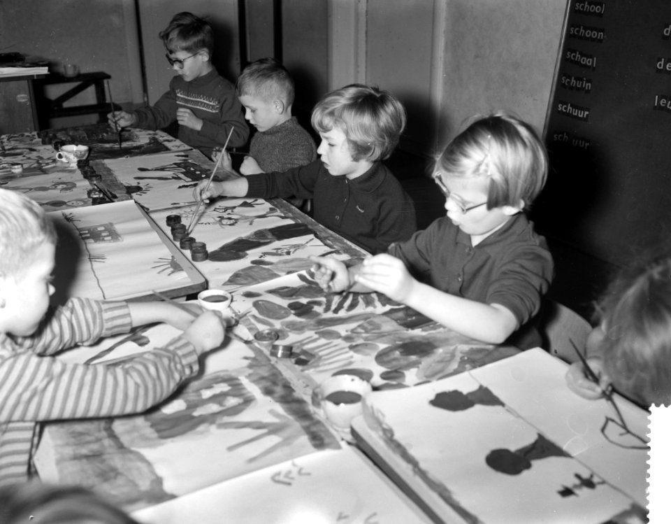 T.g.v. het 40 jarig bestaan van de Chr. H.B.S.A. van de Jan van Eyckstr. te Amst, Bestanddeelnr 911-9711