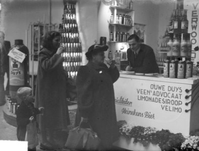 Tentoonstelling Drie Zuilen te Utrecht, Bestanddeelnr 903-9503