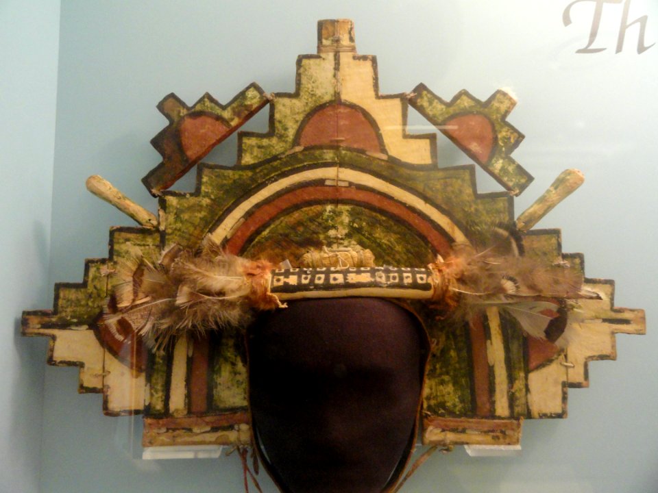 Tableta, Hopi, painted wood, collected before 1892 - Native American collection - Peabody Museum, Harvard University - DSC05523