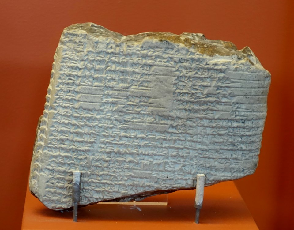 Tablet with cuneiform, Mesopotamia, clay - Redpath Museum - McGill University - Montreal, Canada - DSC08154